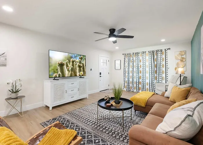 3bd Pool Hot Tub Garage Full Kitchen Asu Holiday home *