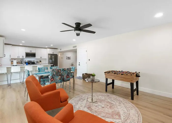 3bd Pool Hot Tub Garage Full Kitchen Asu Holiday home Tempe