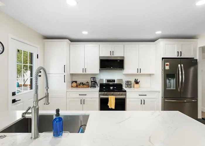3bd Pool Hot Tub Garage Full Kitchen Asu