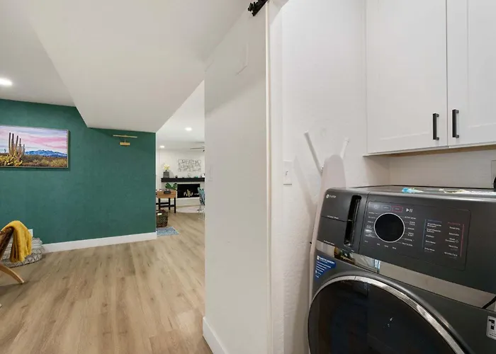 Holiday home 3bd Pool Hot Tub Garage Full Kitchen Asu *