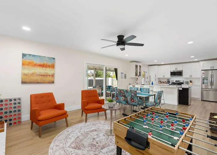 Holiday home 3bd Pool Hot Tub Garage Full Kitchen Asu Tempe