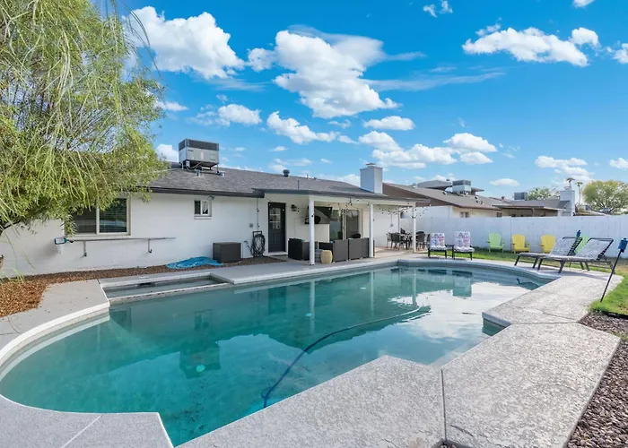 3bd Pool Hot Tub Garage Full Kitchen Asu *